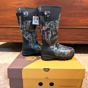 Women's lacrosse waterproof boots